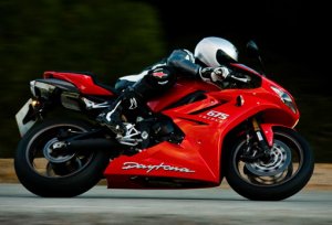 Triumph Daytona 675